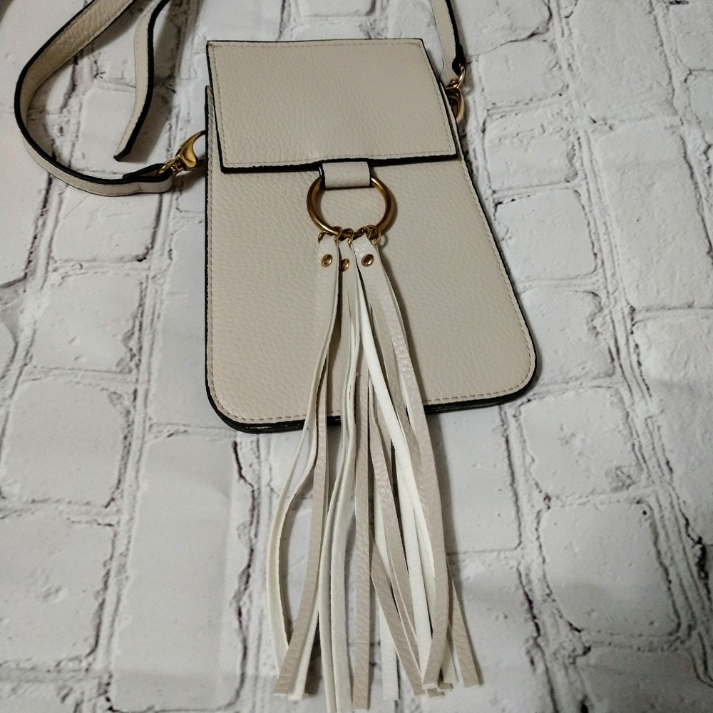 Tech crossbody - Picture 5 of 6